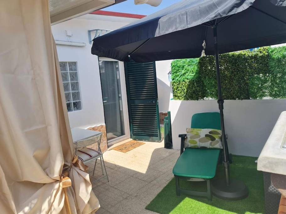 "Linda'S Guest House" Beach House With Private Patio & Hot Tub, 3 Min From The Beach Costa de Caparica Luaran gambar