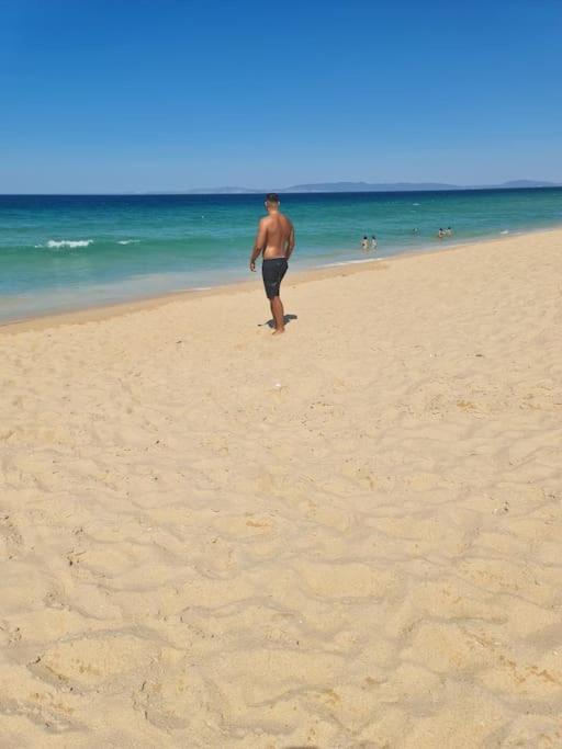 "Linda'S Guest House" Beach House With Private Patio & Hot Tub, 3 Min From The Beach Costa de Caparica Luaran gambar